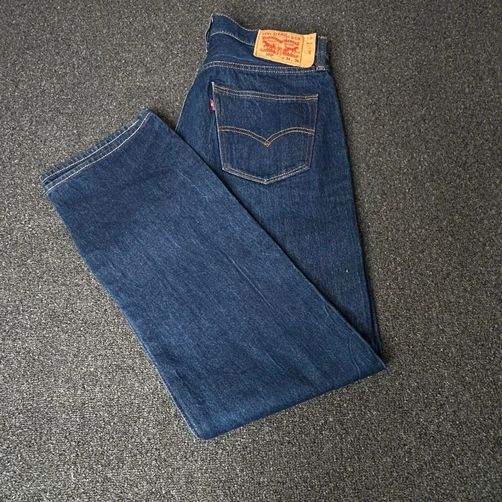 Levis 501 Denim Jeans 34x36‎ (32x32) Button Straight Dark Wash Blue Egypt Stiff